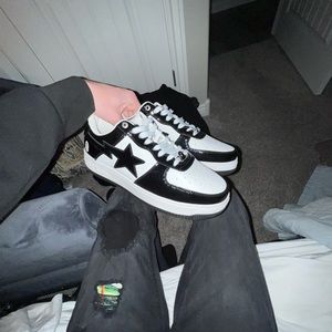 A Bathing Ape Bapesta black and white With replacement laces worn once no📦